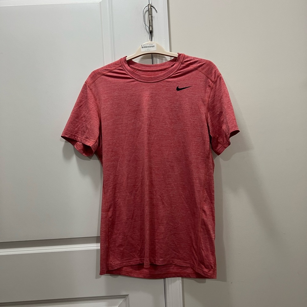 NEW Nike Red Dri-Fit Short Sleeve T-Shirt Size Large